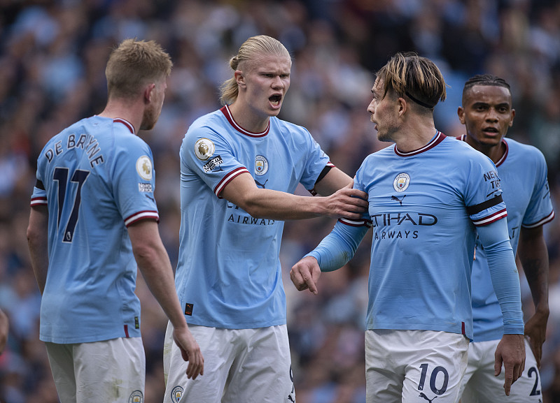 这使他在球 这使他在球