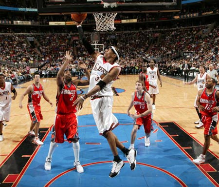 谁头球更强 谁头球更强